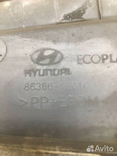 Накладка решетки радиатора Hyundai Verna