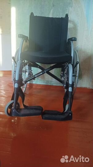 Инвалидная коляска