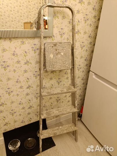 Стремянка металлическая