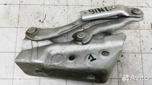Петля капота mercedes benz B-class W245 (91N01D501