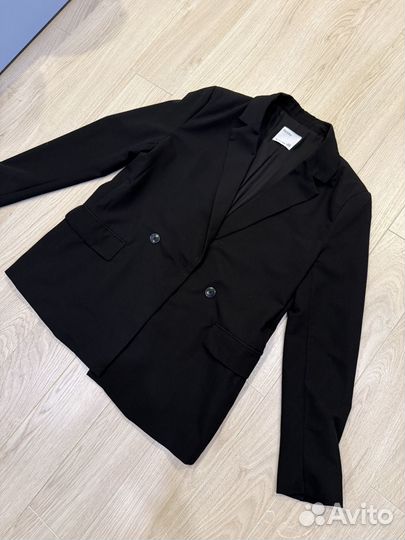 Пиджак женский bershka S