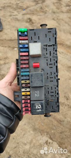 Блок предохранителей Passat B3/b4 /Golf/ jetta2