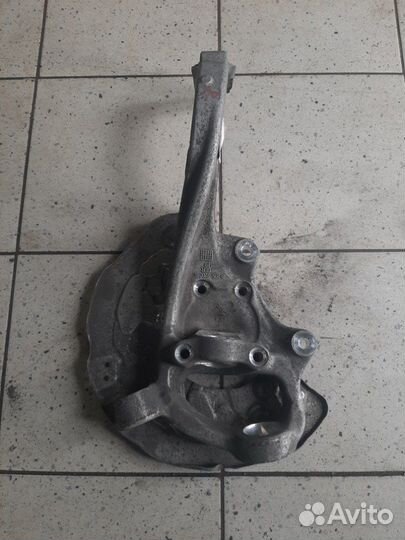 Кулак передний правый Mercedes C-Class W205