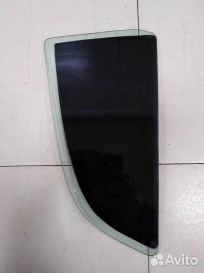 Стекло двери задней правой форточка Mitsubishi L20