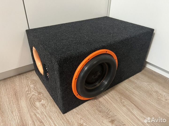 Сабвуфер DL Audio Gryphon Pro 10 V.3 на трубе