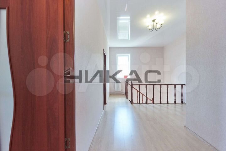 Коттедж 177,5 м² на участке 9,3 сот.