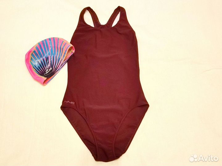 Купальник и шапочка для плавания