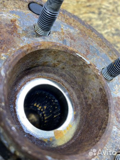 Цапфа ступица задняя правая Опель Антара