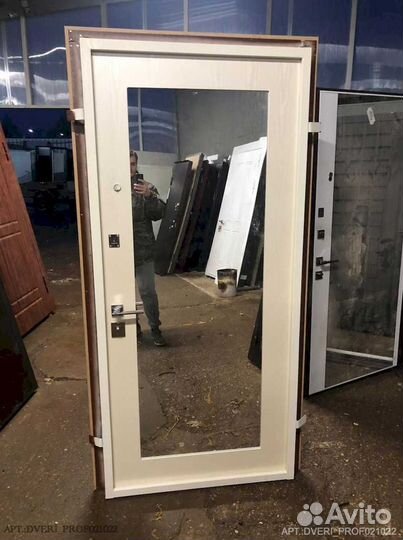 Дверь входная металлическая