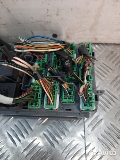 Блок предохранителей Honda Cr-V внедорожник 2.0