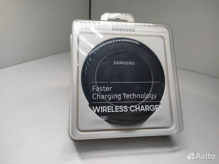 Беспроводная зарядка Samsung EP-NG930