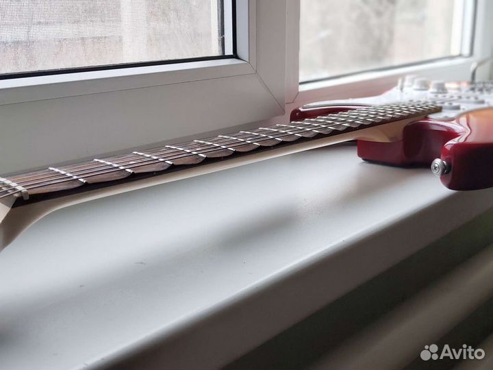 Электрогитара скалопированная suzuki