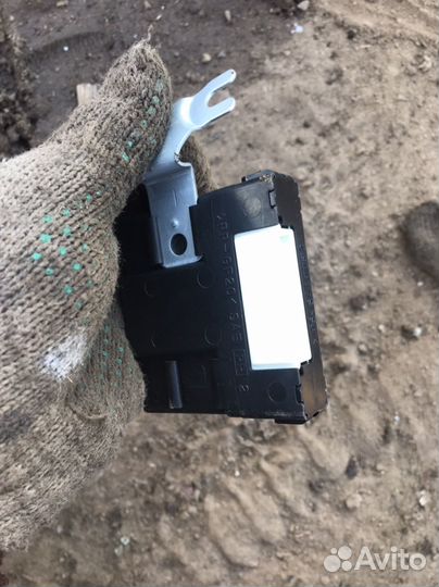 Блок иммобилайзера toyota corolla verso