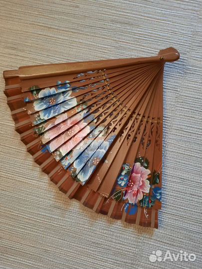 Веер ручной раскраски