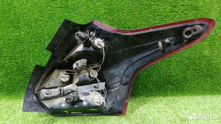 Задний фонарь Ford Focus Левый