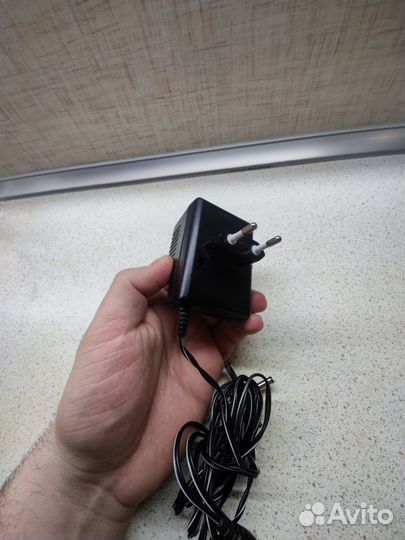 Блок питания универсальный Vanson VEL-168L