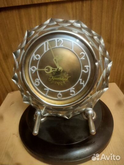 Часы кристалл