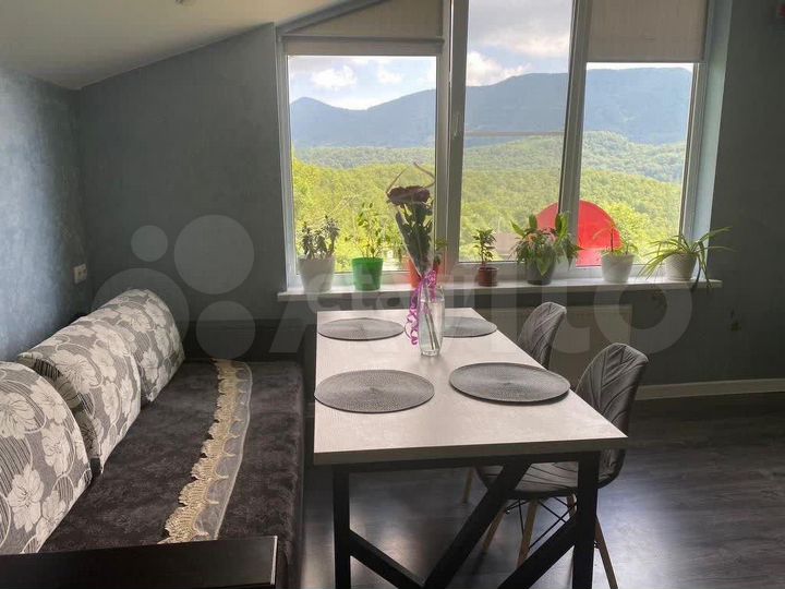 Дом 287,9 м² на участке 7,3 сот.