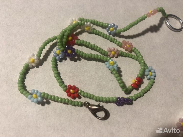 Украшения и фигурки из бисера, ручная работа