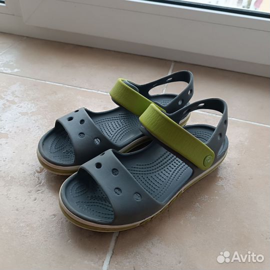 Сандали crocs j1