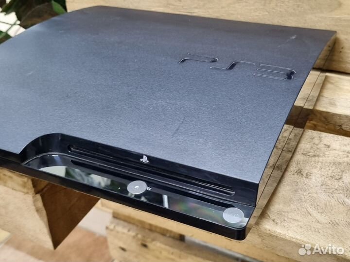 Playstation 3 Slim прошитая +станция для геймпадов