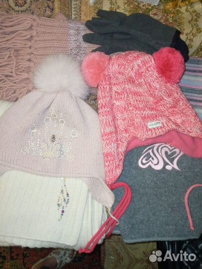 Шапки,шарфы для девочки Италия,Канада