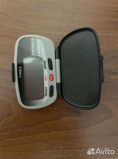 Шагомер с прищепкой