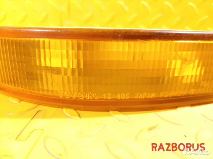 Поворотник в бампер правый Toyota Corolla E100