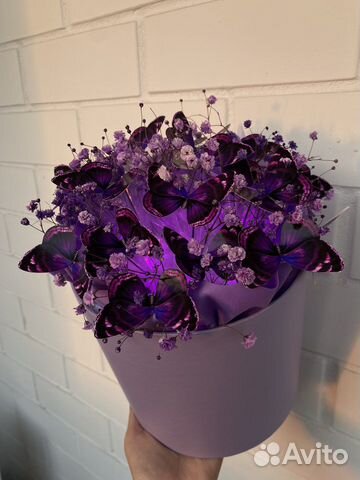 Коробка с бабочками