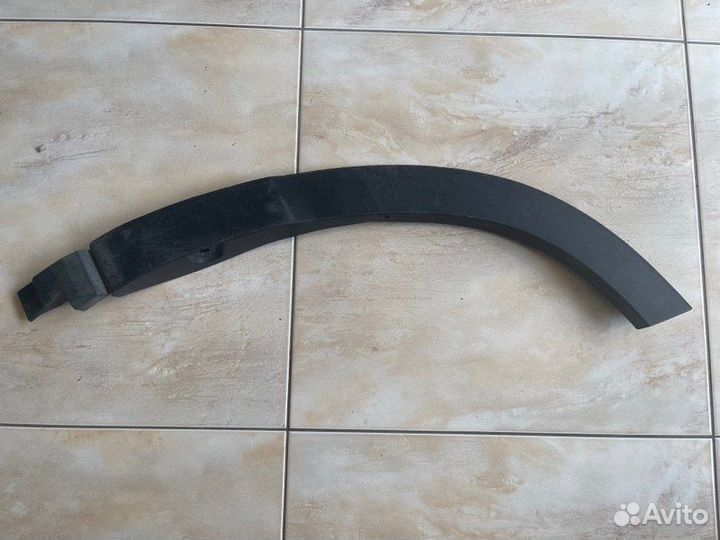 Накладка крыла задняя левая Toyota Highlander