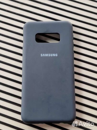 Оригинальный чехол samsung s10e