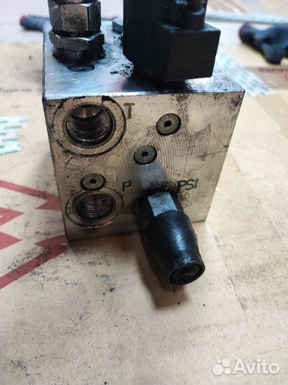 Блок загрузочный тормозной системы 31LM-40041