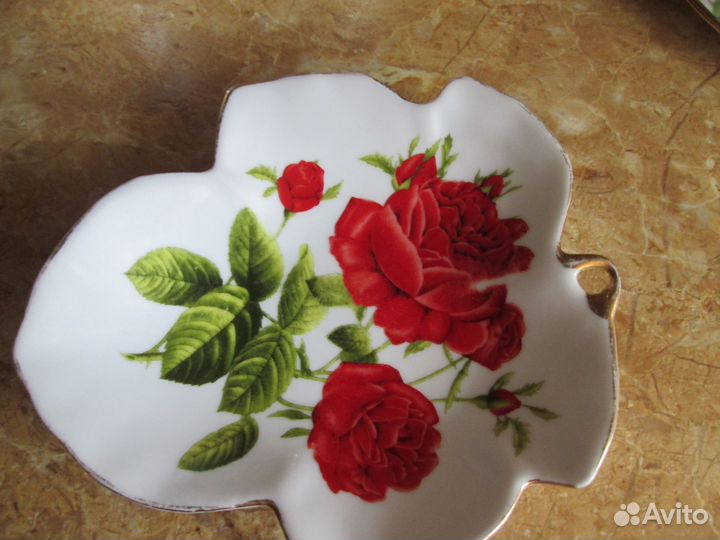 Заварочные чайники, чашки,сахарница