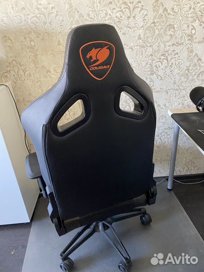 Комптютерное кресло cougar armor titan b