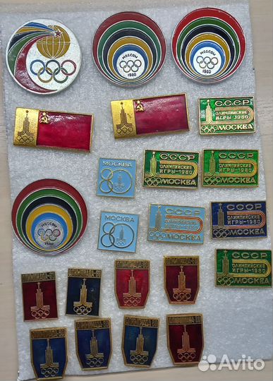 Продам значки на тему 