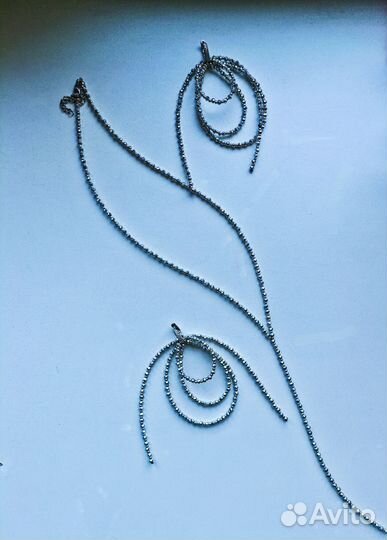 Комплект колье и серьги. Украшение