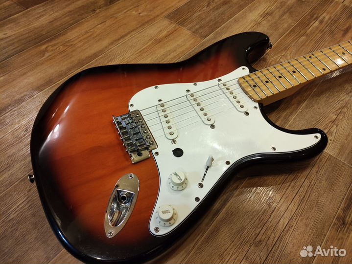 Squier Stratocaster (Crafted in Korea, 1997 год)