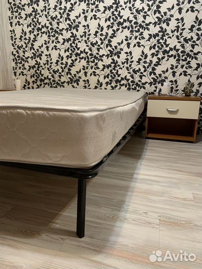 Кровать с матрасом 140 200