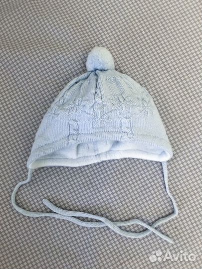 Шерстяная шапочка для новорожденного