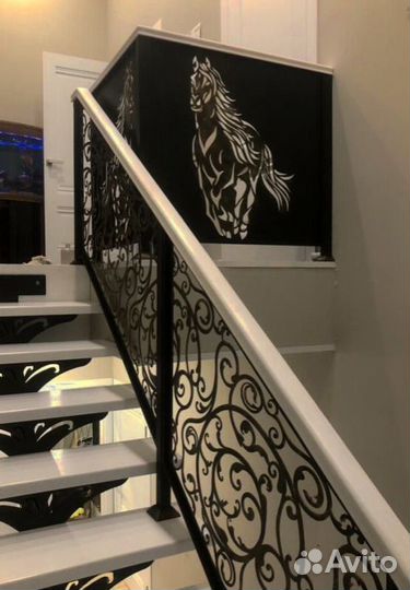 Прямая лестница на металлокаркасе