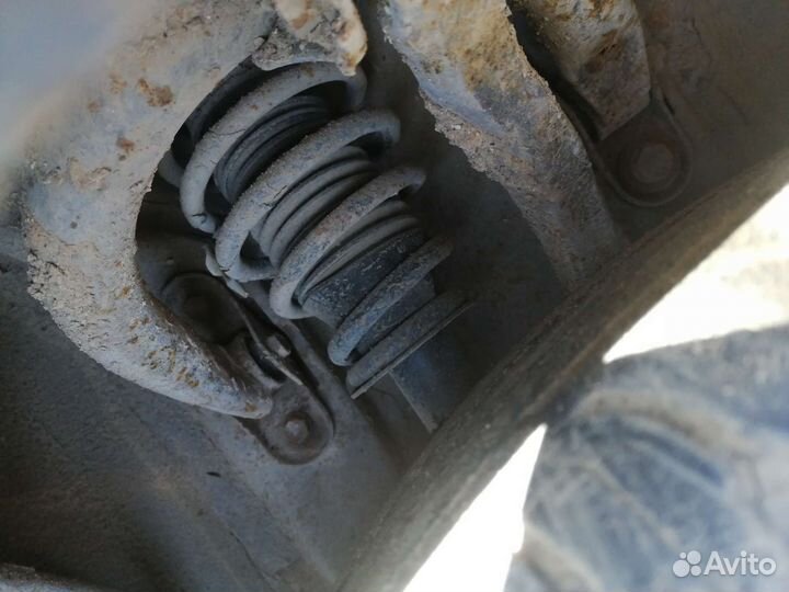 Стойки перед на Mitsubishi Galant 8 4g64