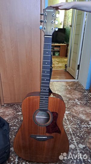 Акустическая гитара