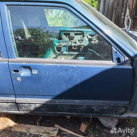 Дверь Передняя Правая Вольво 940 960