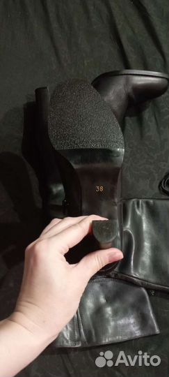 Сапоги новые из натуральной кожи размер 38