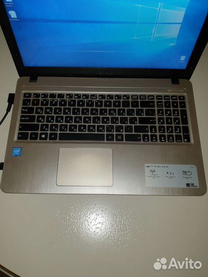 Ноутбук asus