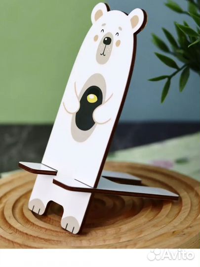 Подставка для телефона из дерева