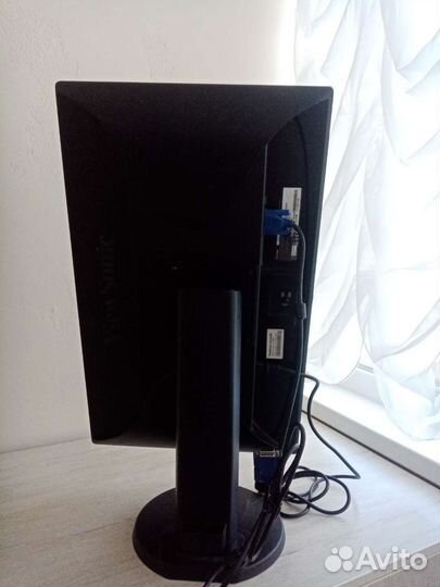 Монитор View Sonic широкоформатный, диагональ 24