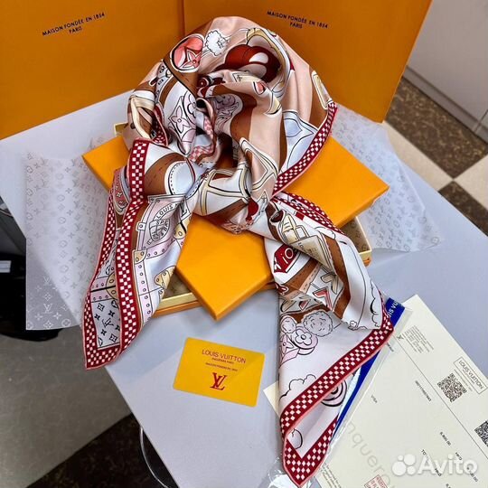 Платок женский шёлк Louis Vuitton 90*90