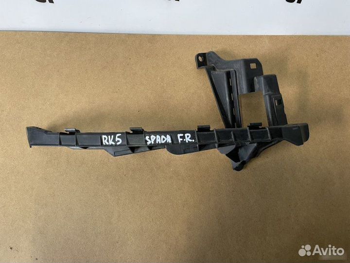 Кронштейн фары правый Honda Stepwgn RK1 RK5 RK2