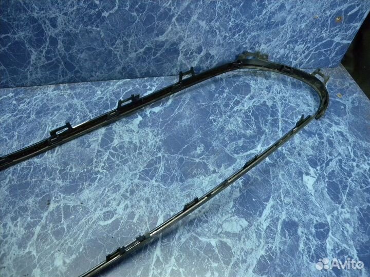 Окантовка решетки радиатора Mercedes W213 W238 C23